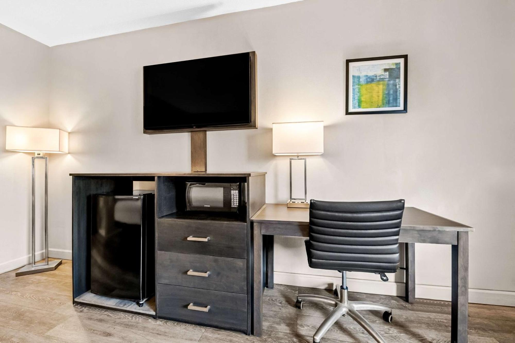 Surestay Plus Hotel By Best Western Southern Pines Pinehurst Экстерьер фото