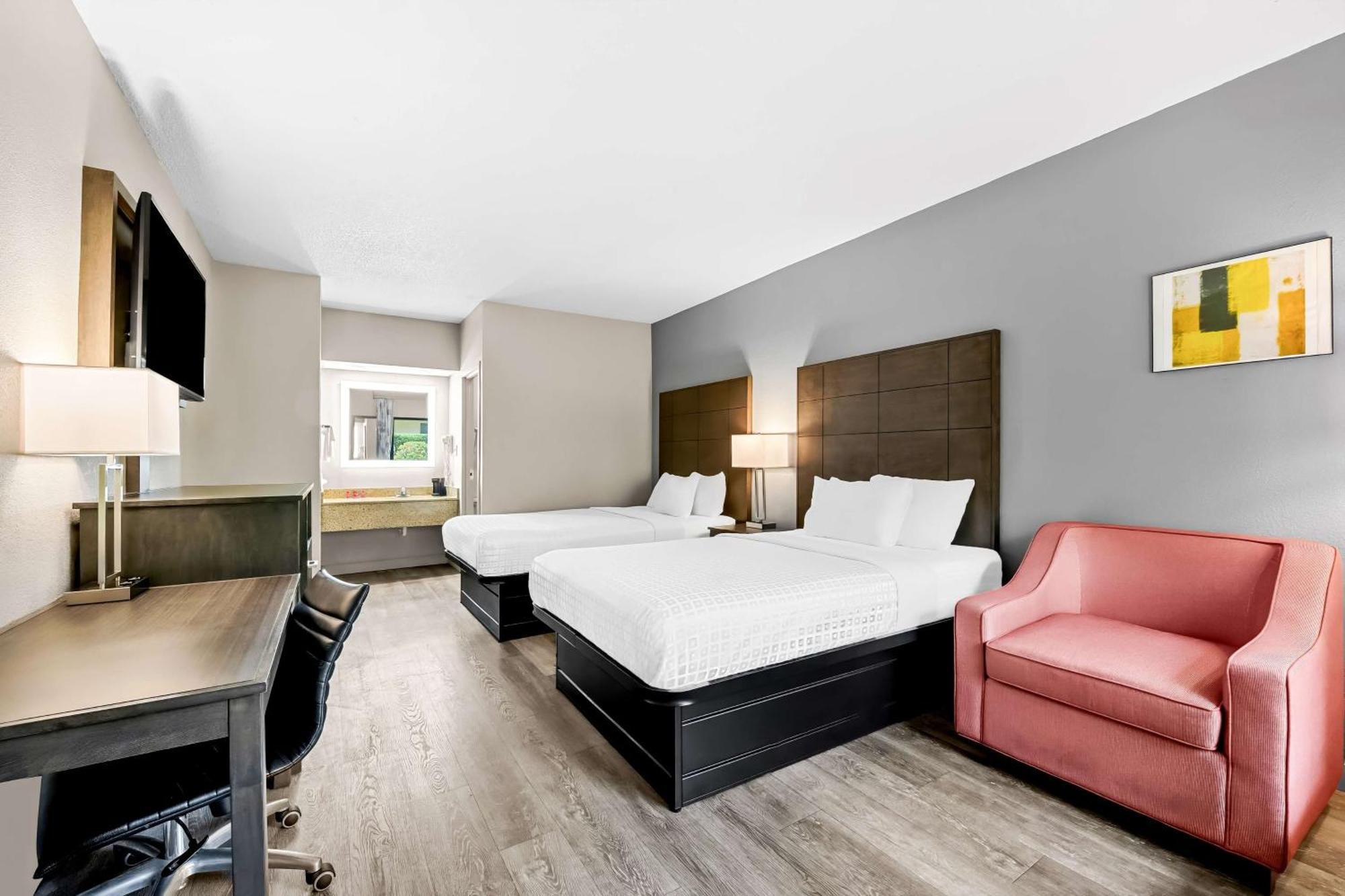 Surestay Plus Hotel By Best Western Southern Pines Pinehurst Экстерьер фото