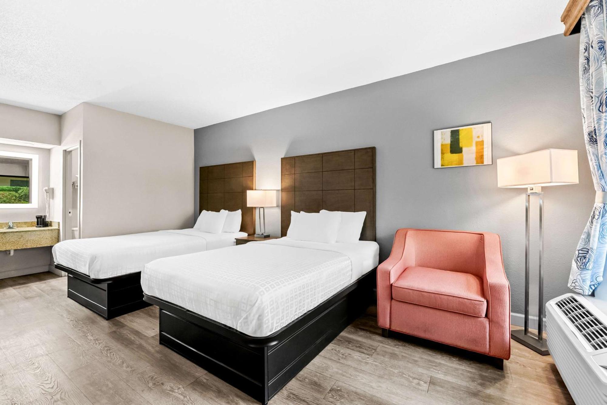 Surestay Plus Hotel By Best Western Southern Pines Pinehurst Экстерьер фото