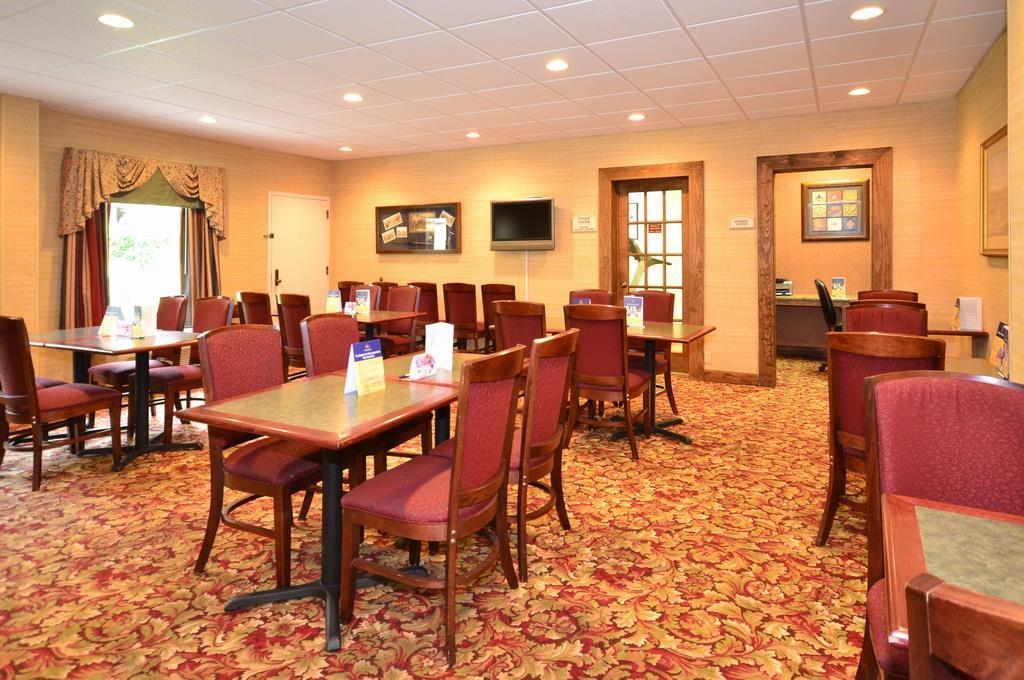 Surestay Plus Hotel By Best Western Southern Pines Pinehurst Ресторан фото