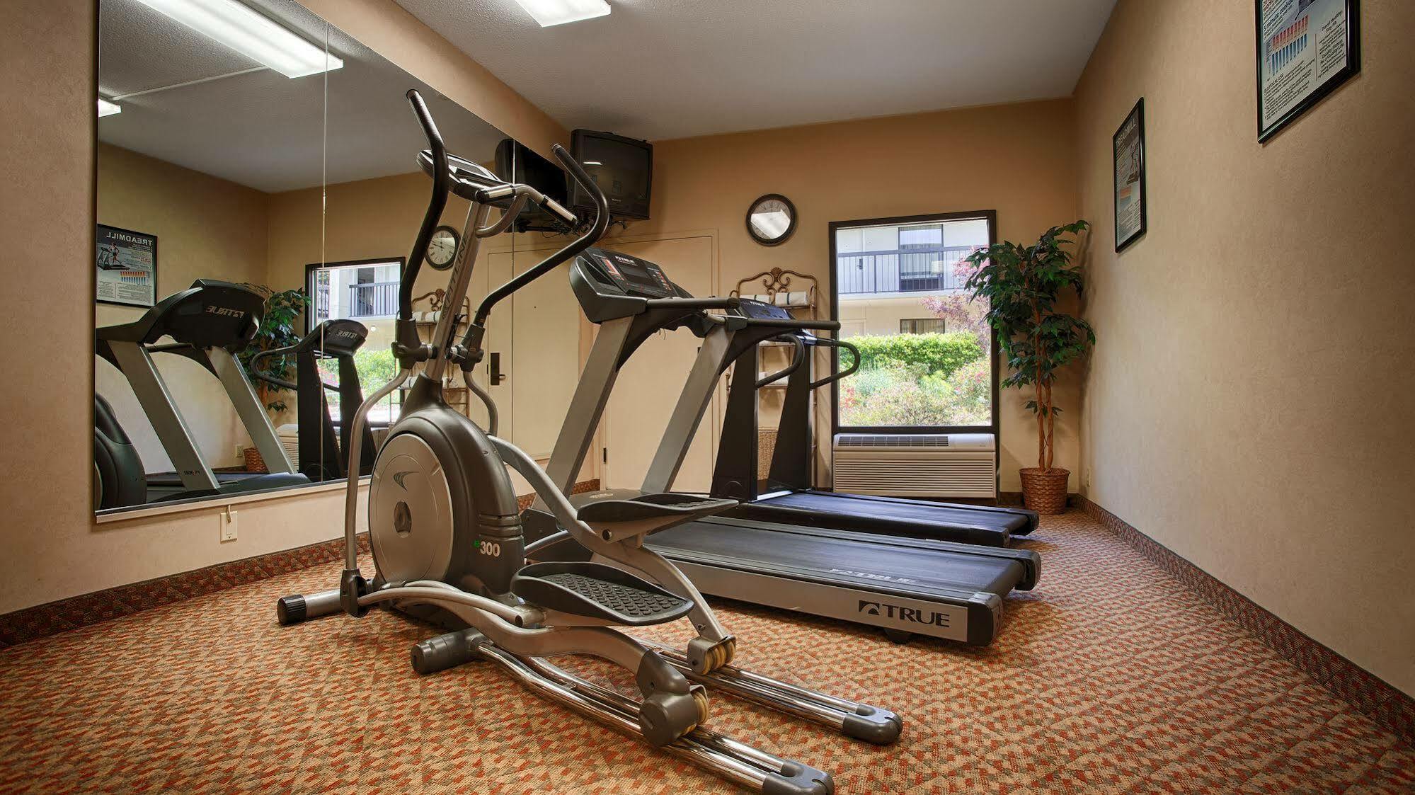 Surestay Plus Hotel By Best Western Southern Pines Pinehurst Экстерьер фото