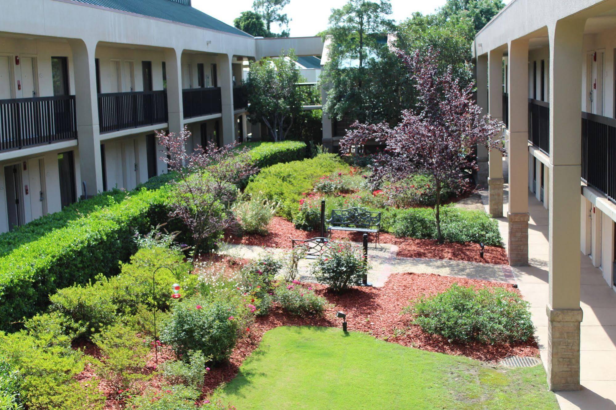 Surestay Plus Hotel By Best Western Southern Pines Pinehurst Экстерьер фото