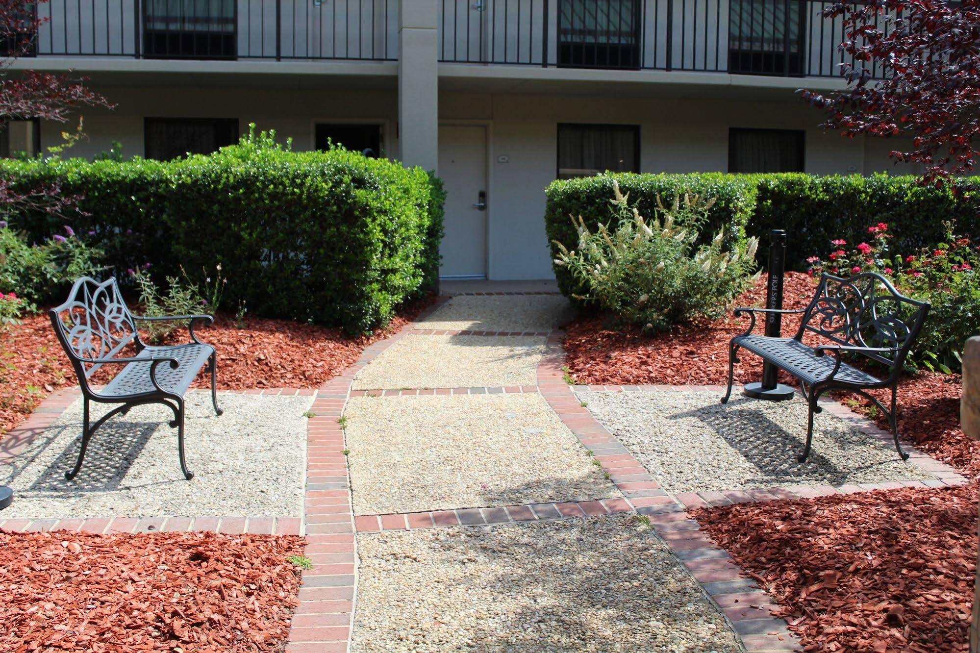 Surestay Plus Hotel By Best Western Southern Pines Pinehurst Экстерьер фото