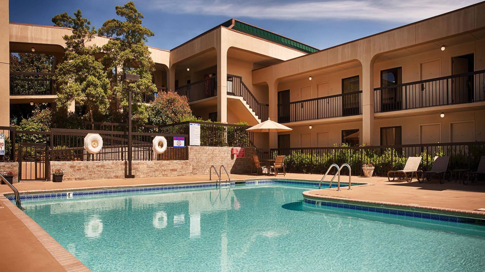 Surestay Plus Hotel By Best Western Southern Pines Pinehurst Экстерьер фото