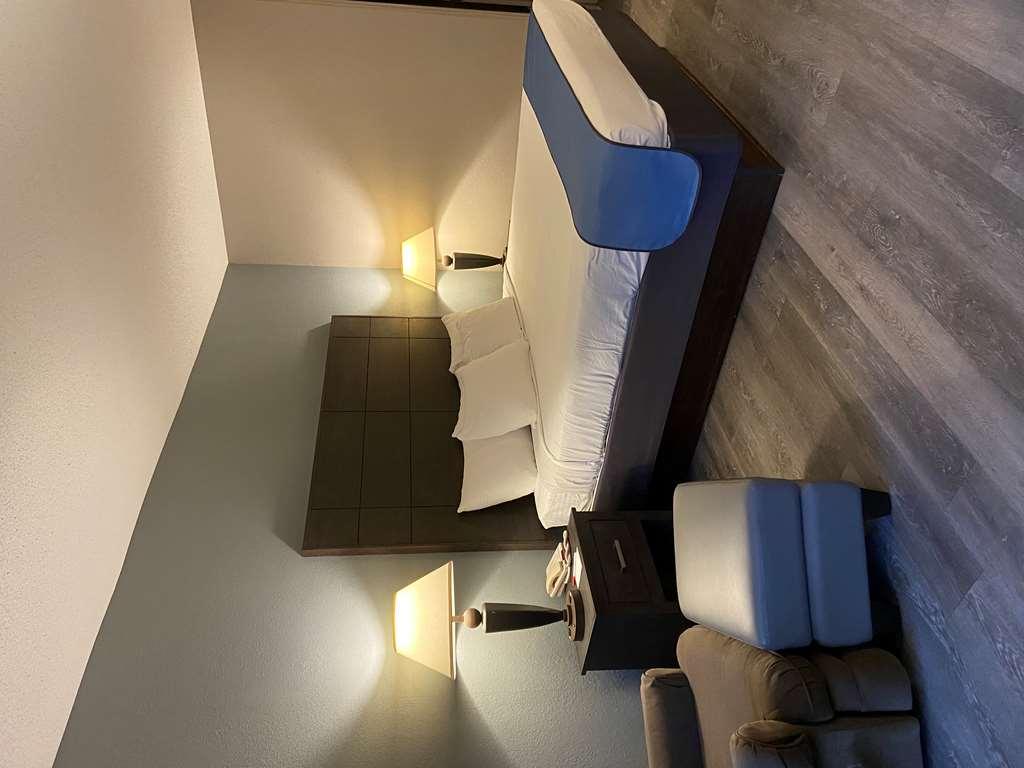 Surestay Plus Hotel By Best Western Southern Pines Pinehurst Номер фото
